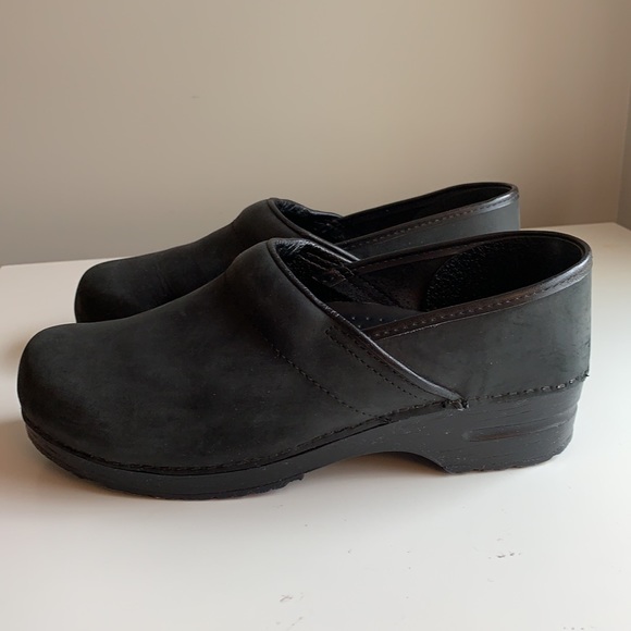 Dansko Other - DANSKO Oiled Leather Clogs Black 43